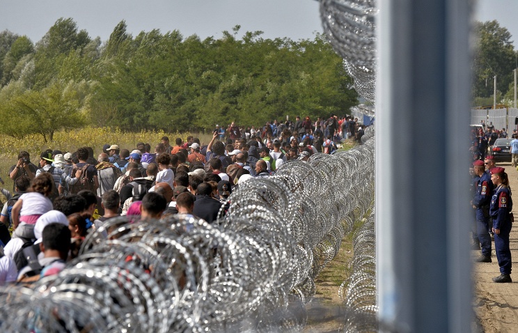 Миграционные проблемы Европы: тысячи погибших, новые границы и раскол ЕС