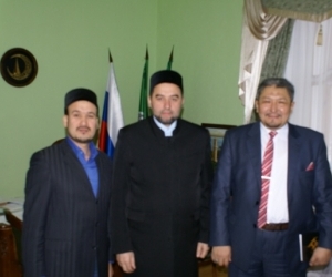 Муфтий РТ встретился с руководителем Ассоциации «Индустрия Халал» Казахстана