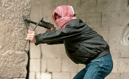Палестинская автономия: ХАМАС и Израиль стремятся разжечь третью интифаду