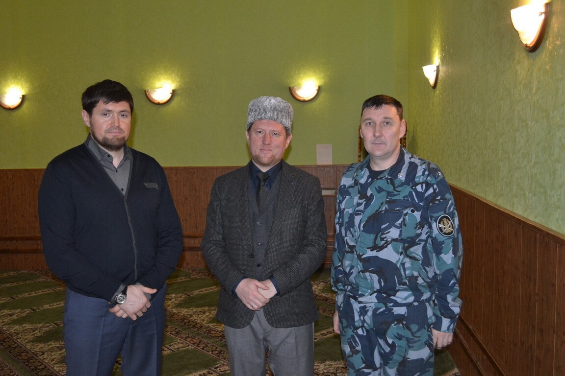 Ильдар  хазрат  Баязитов принял участие в рабочей встрече в ФКУ ИК-2
