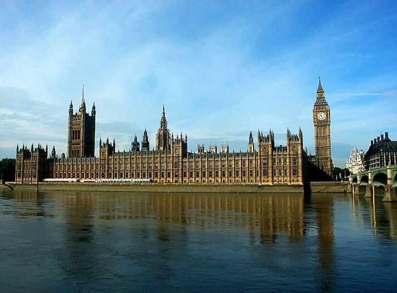 Британские парламентарии откажутся от  выпивки