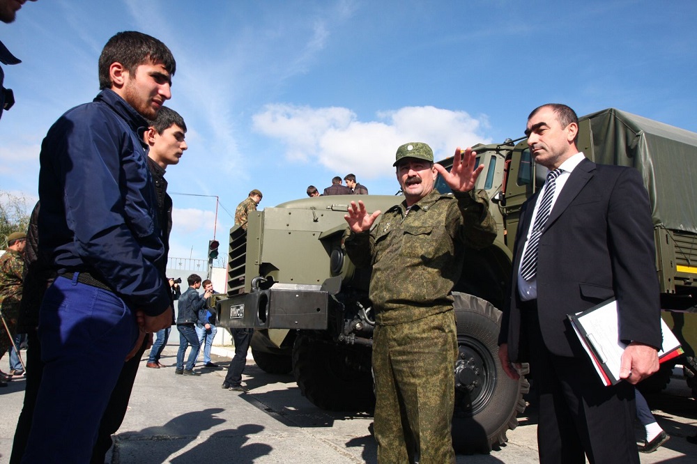 Молодежь Чечни не пойдет служить в армию этой весной