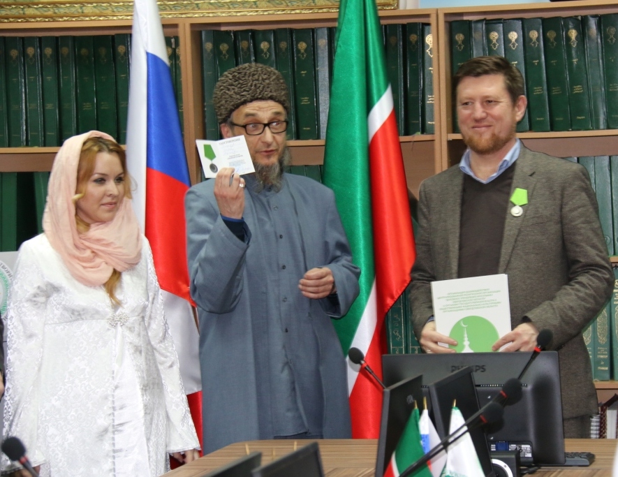 Илдар хазрат Баязитов награжден  медалью «Серебрянный полумесяц»