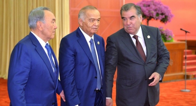 СМИ рассказали о драке президентов Таджикистана и Узбекистана