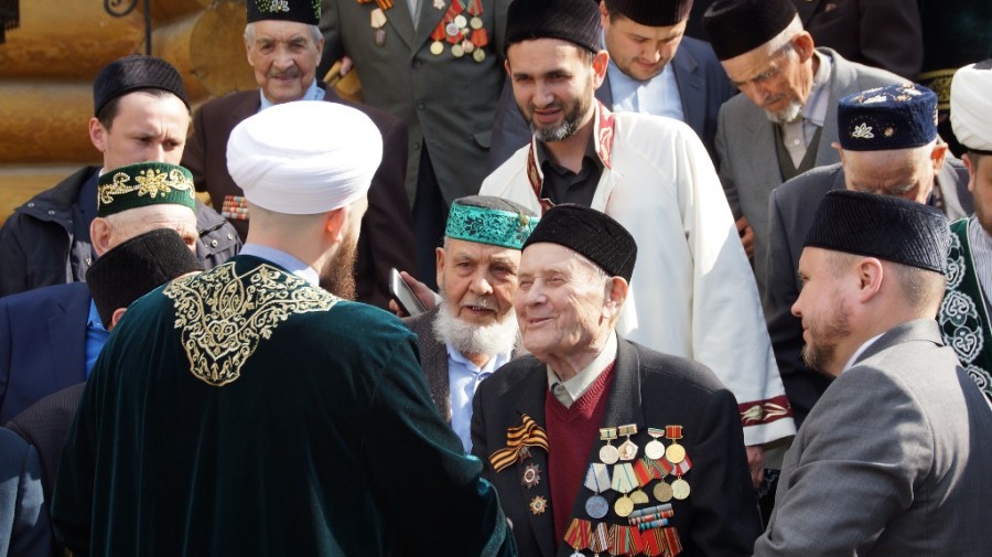 Муфтий Татарстана поблагодарил ветеранов ВОВ за победу и мир
