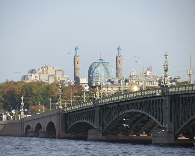 Власти Петербурга отказались строить мечети