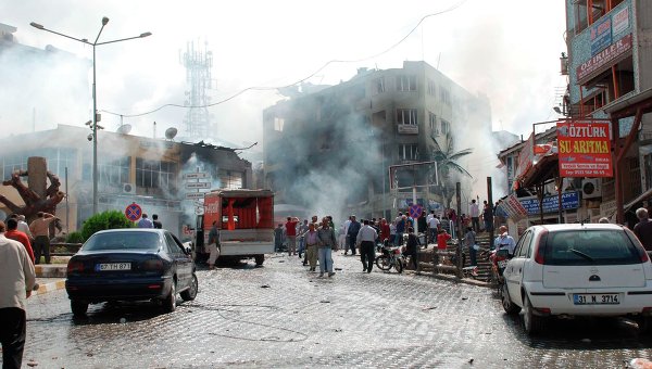 СМИ: четыре человека погибли и 19 ранены при взрыве в Турции