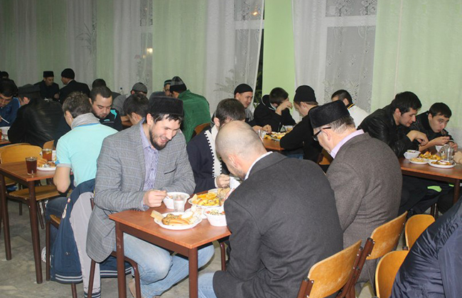 Ифтары в Российском исламском институте