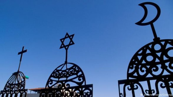 Духовные лидеры мусульман и иудеев раскритиковали закон о миссионерской деятельности