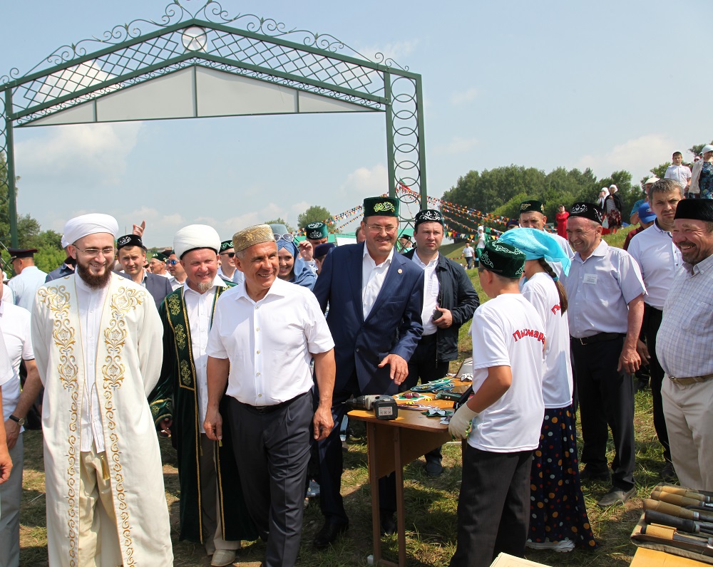 В мусульманском Сабантуе в Татарстане приняли участие более 1000 верующих