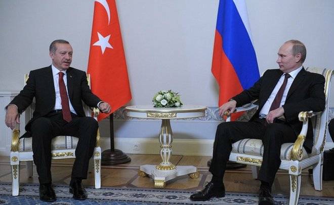 Путин заявил о поэтапной отмене санкций в отношении турецких компаний