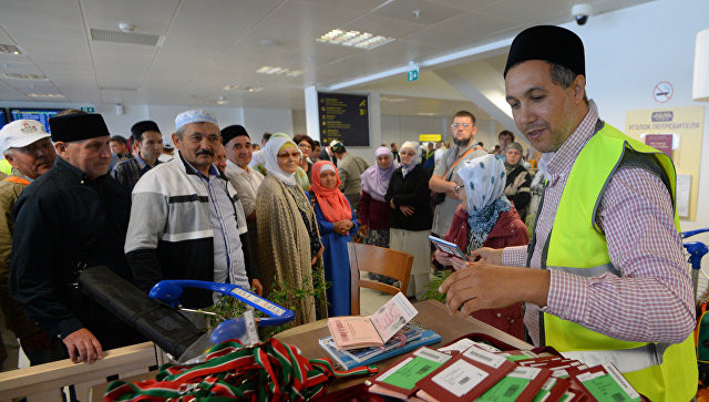 В аэропорту Казани мусульманам провели инструктаж перед отправлением в хадж