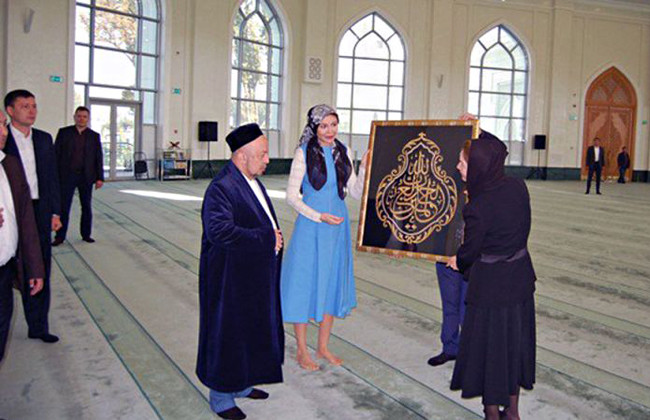 Ташкентской мечети передали реликвию Ислама Каримова