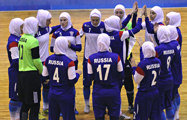 Женская сборная России по мини-футболу сыграла в хиджабах