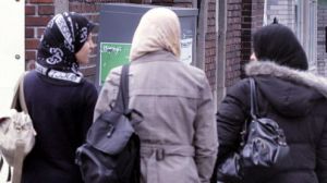 Сотрудницы тюрем в Квебеке смогут носить хиджаб