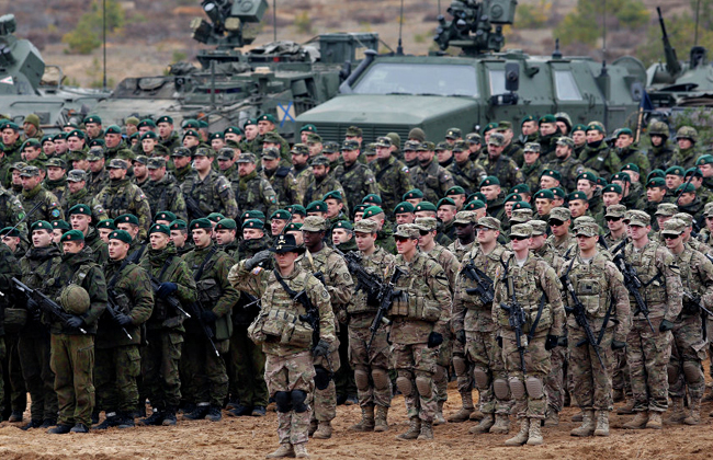 НАТО планирует привести 300 000 военнослужащих в режим повышенной боеготовности