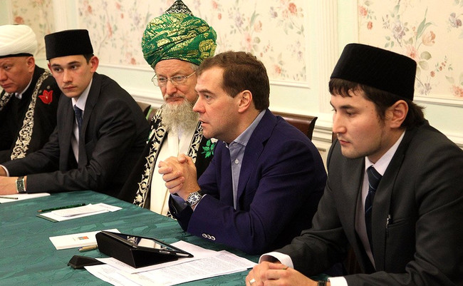 Айнур Арсланов - по левую руку от Дмитрия Медведева