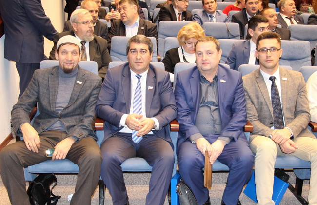 Представители ДУМ Саратовской области приняли участие в Гражданском форуме