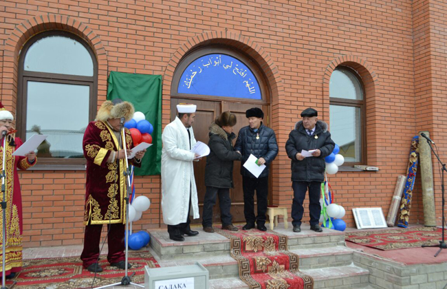 После четырех лет споров с теленгитами в Алтае открыли новую мечеть