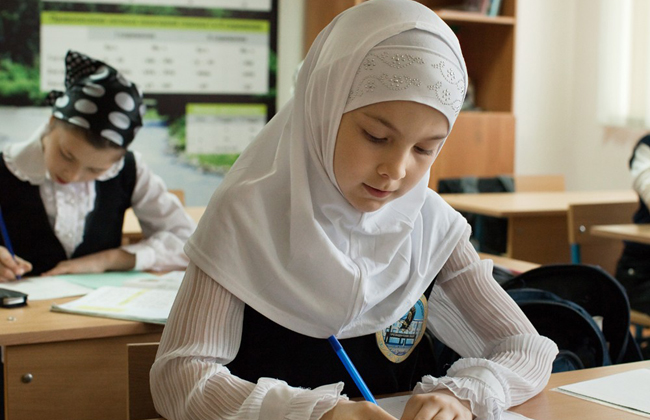 Путин прокомментировал ситуацию с ношением хиджаба в школах