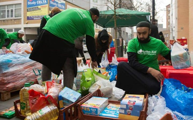 Мусульмане Лондона пожертвовали бездомным 10 тонн еды на Рождество