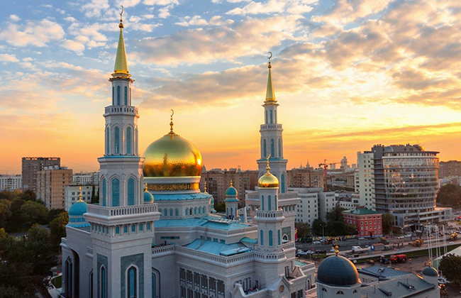 В Московской Соборной мечети прочитали заупокойную молитву по погибшим в авиакатастрофе