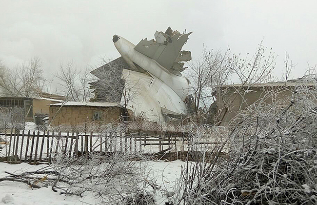 В Киргизии  на жилые дома рухнул турецкий самолет