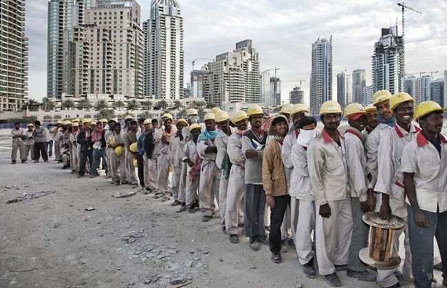 В ОАЭ проверят всех иностранных рабочих на предмет криминального прошлого