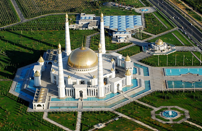 В Туркменистане отремонтируют самую крупную мечеть