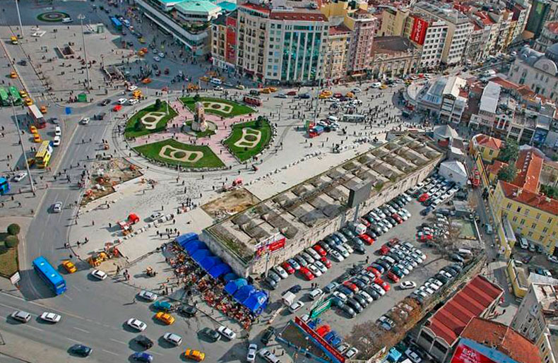 На главной площади Стамбула построят мечеть