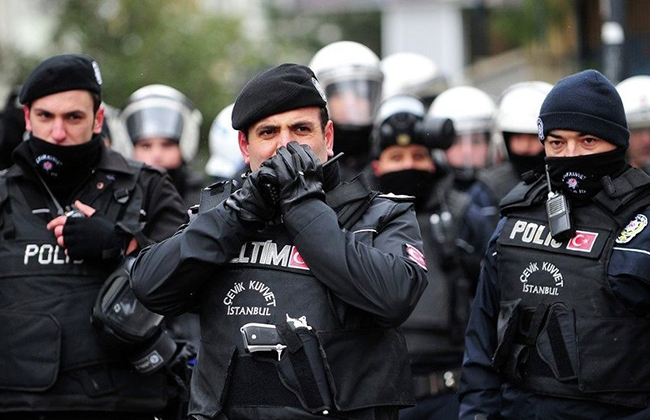В Турции задержали более 400 человек по подозрению в связях с ИГИЛ