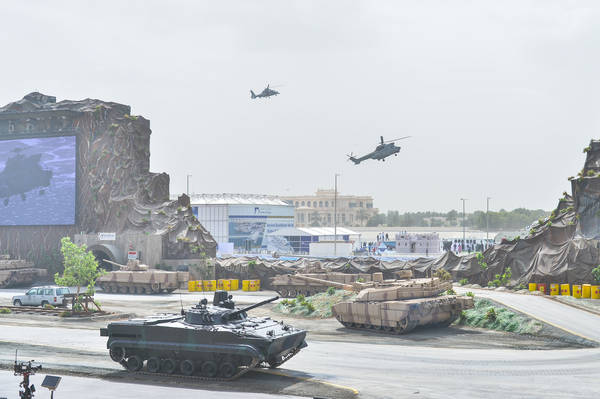 Минниханов принял участие в открытии международной оборонной выставки в ОАЭ