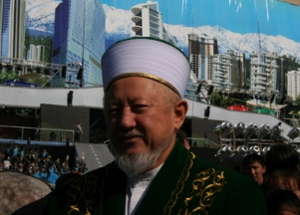 Верховный муфтий Казахстана призывает казахских женщин носить национальную одежду