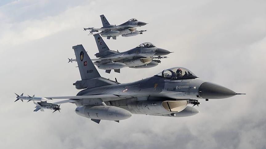 Турция нанесла авиаудары по позициям курдов в Сирии и Ираке