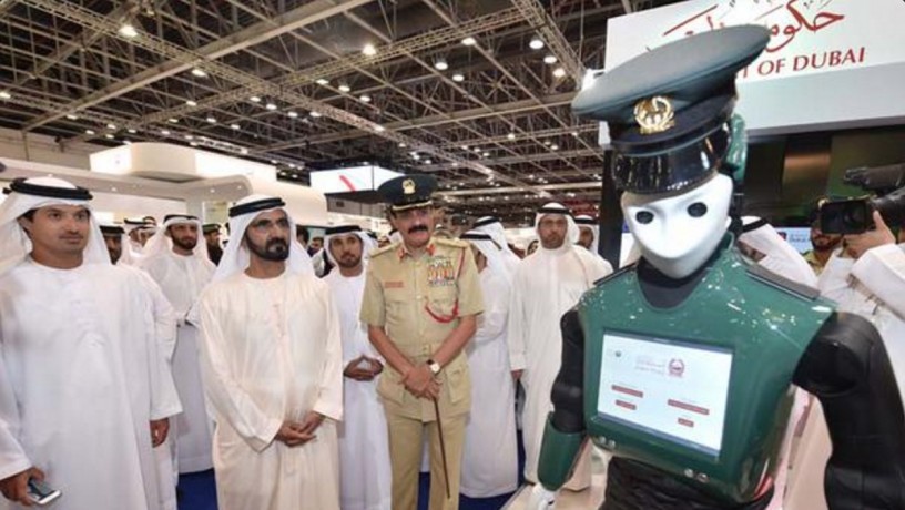 Robocop поступил на службу полиции Дубая