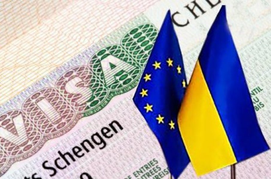 ЕС отменил визы для украинцев