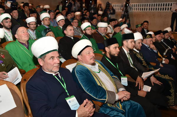 В Казани религиозные деятели России обсудили сохранение языка и культуры