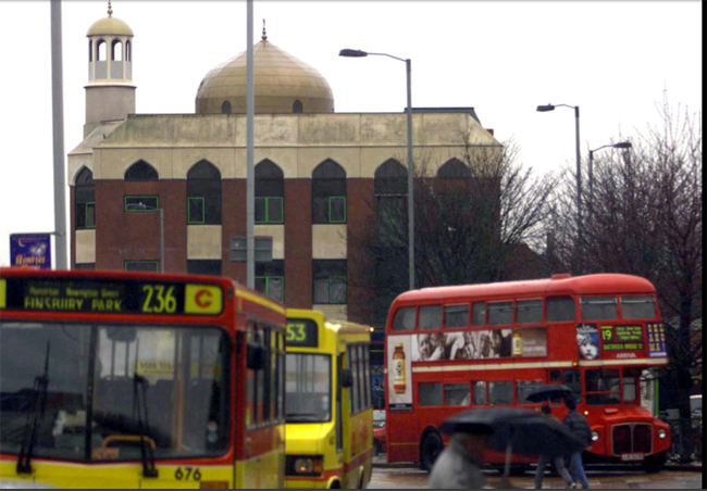 Что известно о наезде на людей у мечети в Лондоне