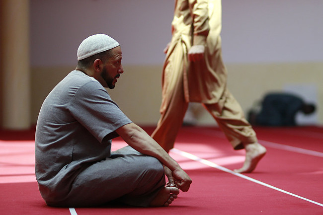 Во время Рамадана в Большой мечети Сен-Дени