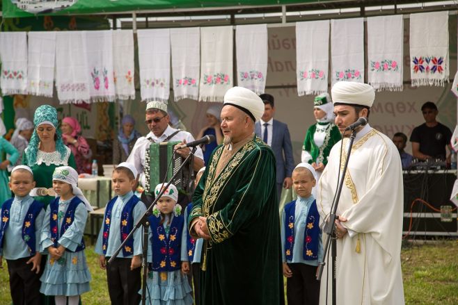 Мусульманский сабантуй в Борбаше собрал 5 тыс. человек
