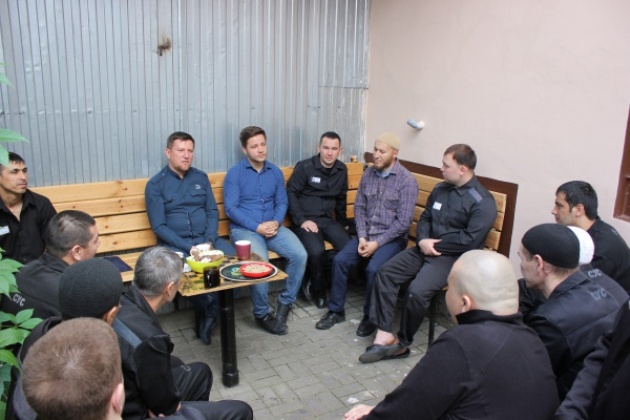 Илдар Баязитов и другие представители ДУМ РТ  встретились с заключенными ИК №5