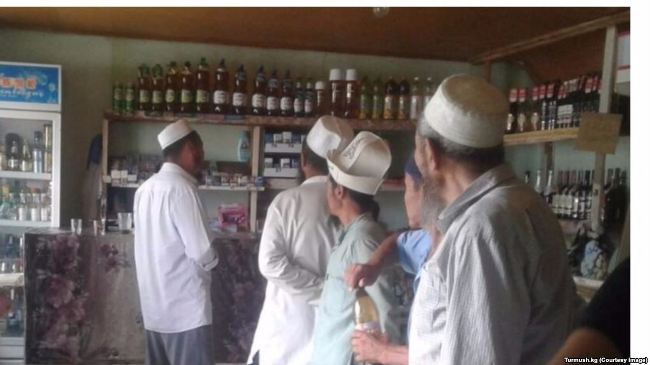 В Киргизии имамы  начали акцию против продажи алкоголя