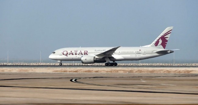 Бахрейн и ОАЭ открывают воздушные пути для авиации Катара