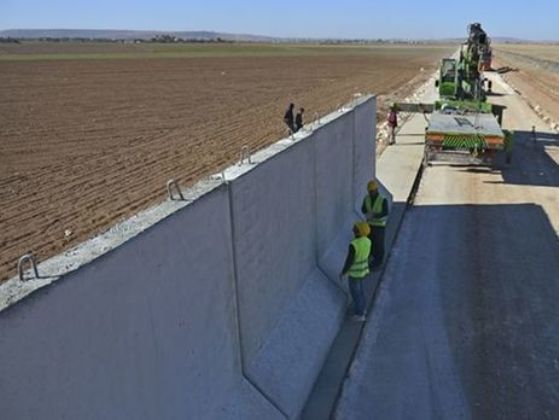 На границе Турции и Ирана  начали возводить бетонную стену
