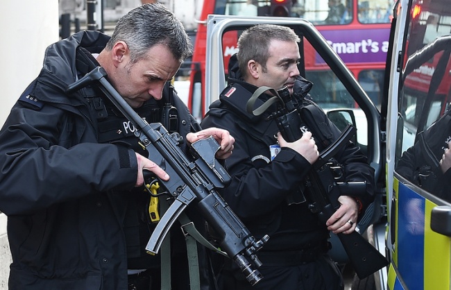 В Великобритании предотвратили  теракты против мусульман