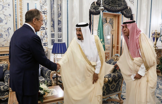 Сергей Лавров провел встречу с главой  МИД Саудовской Аравии