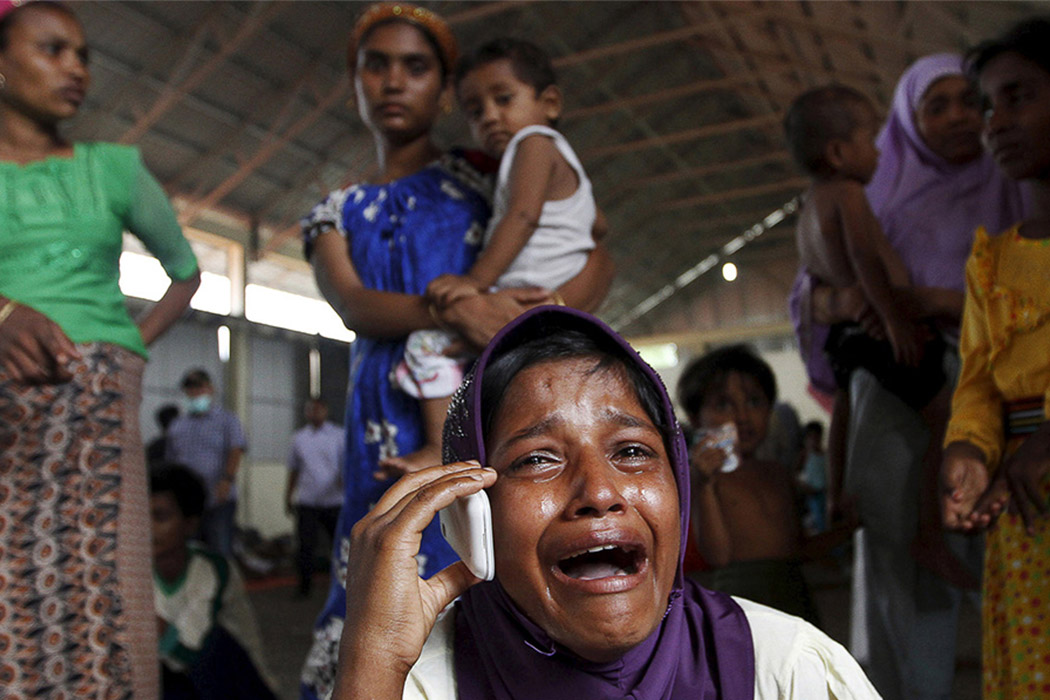 Народ рохинья пытается покинуть свои дома из-за притеснений