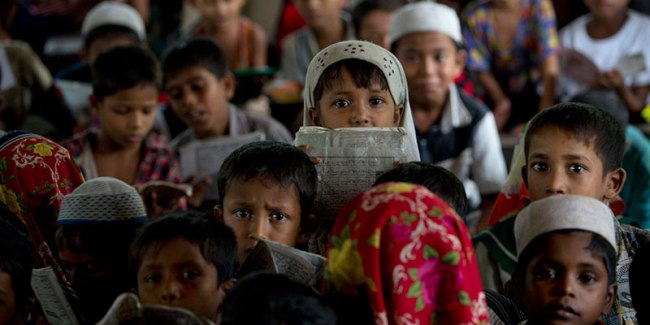 ЮНИСЕФ просит $76 млн для помощи детям беженцев-рохинья