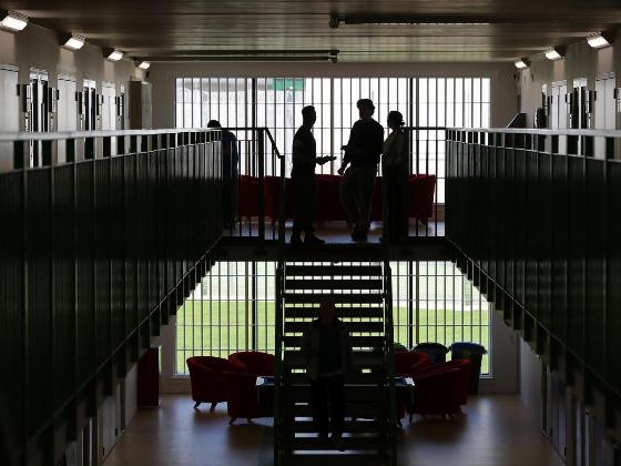 В тюрьмах Великобритании жизнь мусульман делают невыносимой