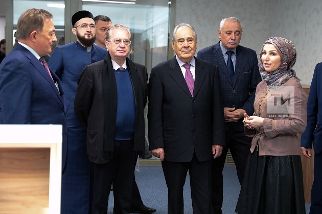 Директор Эрмитажа посетил Болгарскую исламскую академию